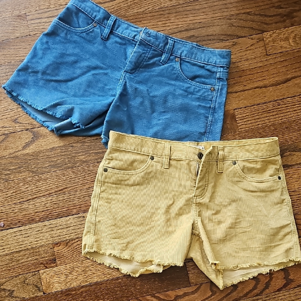 Carve Designs Blue and Tan Jean Shorts with Distressed Hem  OAHU size 4